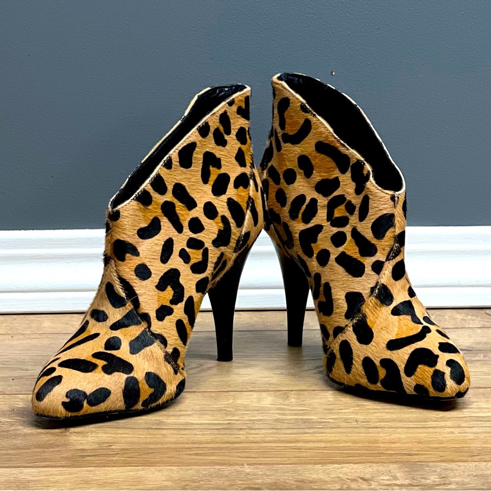 Arnold Churgin Cheetah Print Ankle Boots